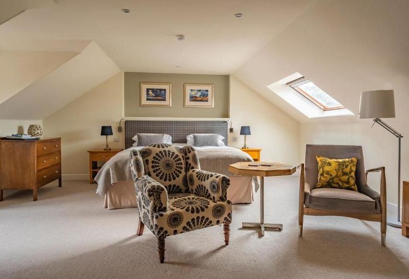 بنسيون Tigh Na Leigh