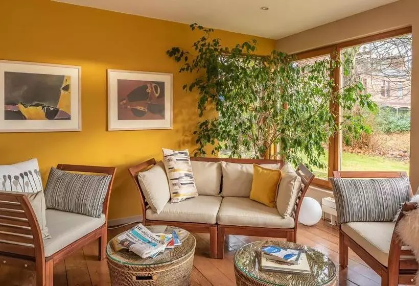 Majatalo Tigh Na Leigh