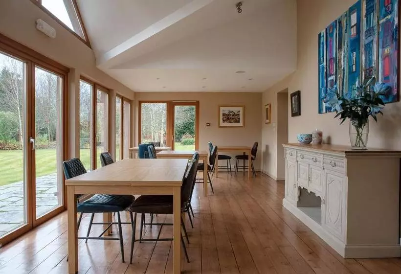 Majatalo Tigh Na Leigh