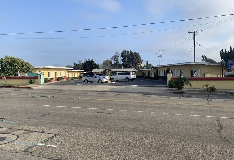 Ventura Beach House Motel
