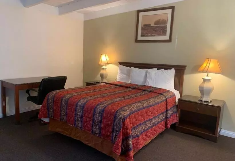 Ventura Beach House Motel