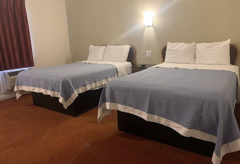 Ventura Beach House Motel