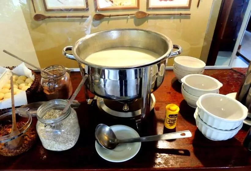 هاستل Marinas Pousada