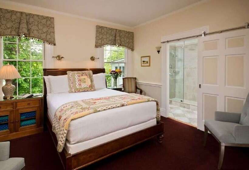 فندق صغير The Inn At Cape Cod