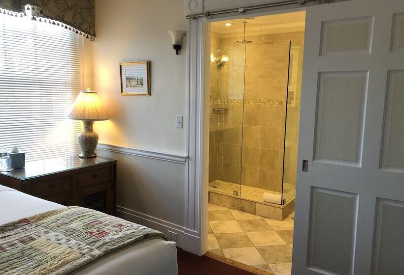 فندق صغير The Inn At Cape Cod