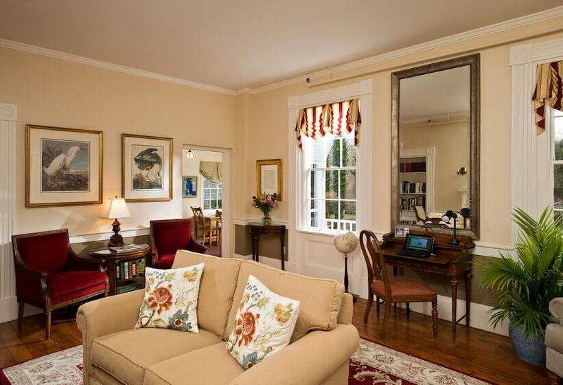 فندق صغير The Inn At Cape Cod