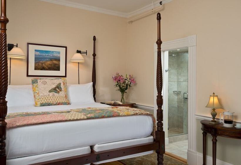 فندق صغير The Inn At Cape Cod