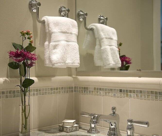 فندق صغير The Inn At Cape Cod