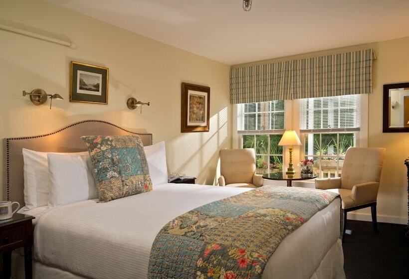 فندق صغير The Inn At Cape Cod