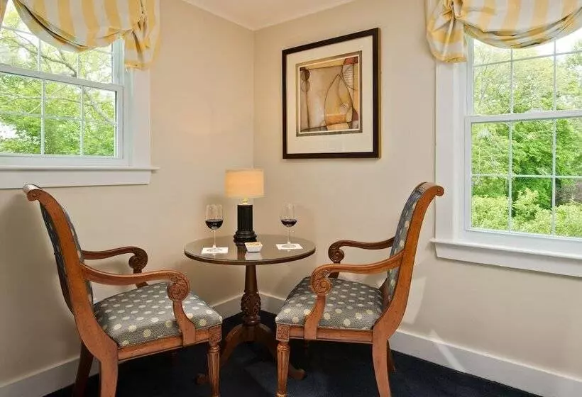 Retkeilymaja The Inn At Cape Cod