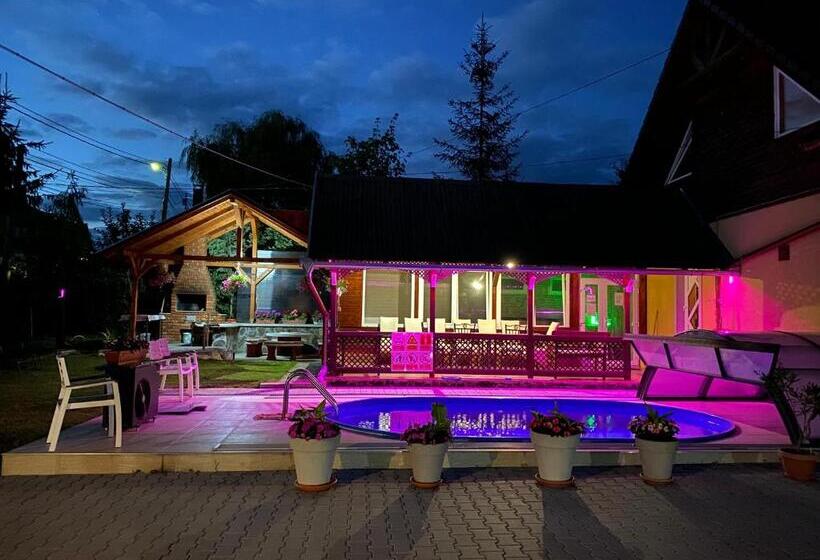 بنسيون Vila Eszter