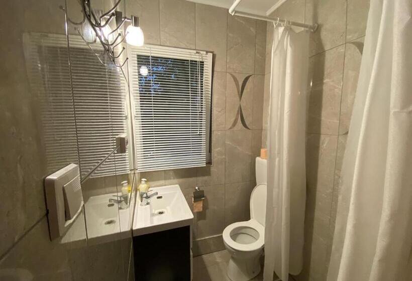 بنسيون Vila Eszter