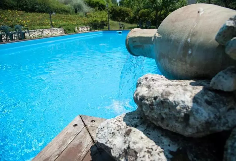 Hotelli Agriturismo La Solagna