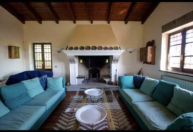 Hotelli Agriturismo Relais Il Bricco