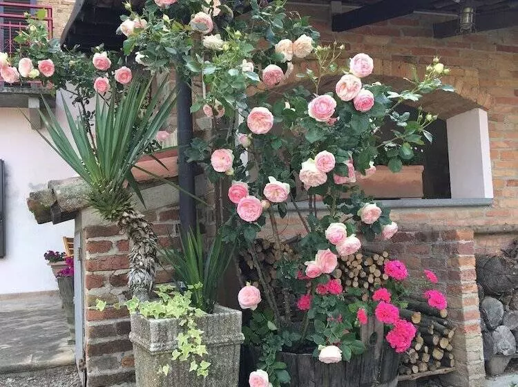 Hotelli Agriturismo Relais Il Bricco