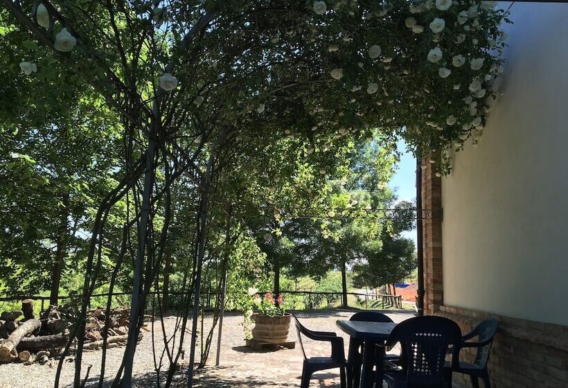 فندق Agriturismo Relais Il Bricco