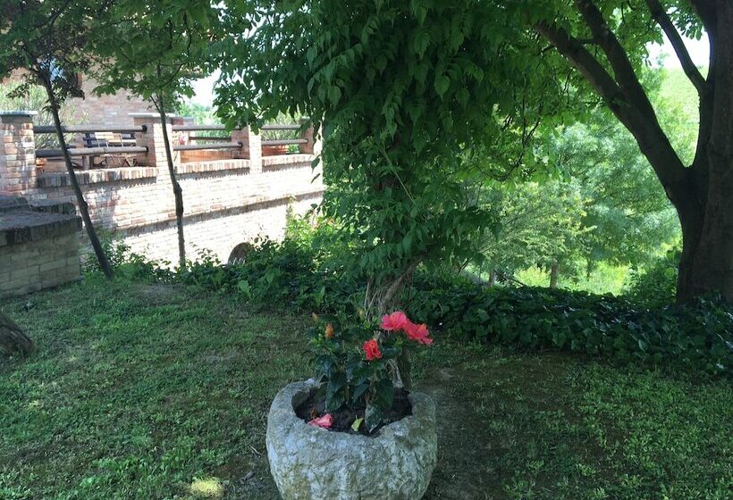 فندق Agriturismo Relais Il Bricco