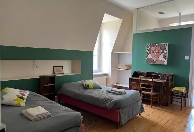 ペンション Chateau Des Faugs