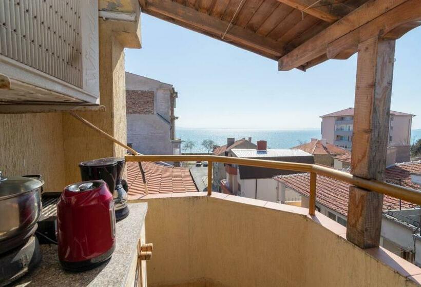 پانسیون Fener Guest House