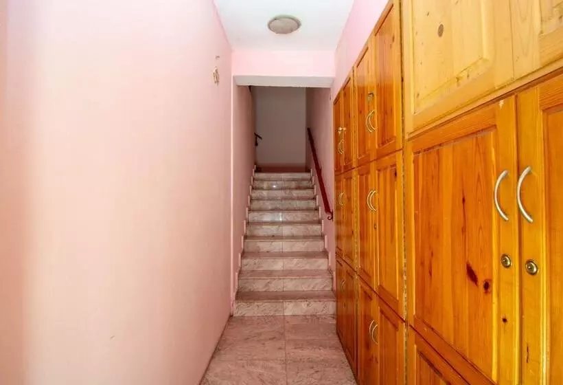 ペンション Fener Guest House