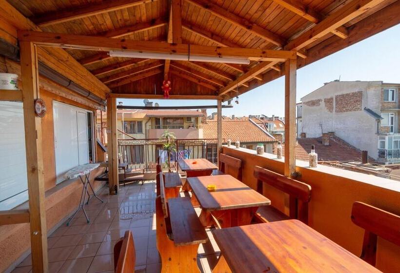 پانسیون Fener Guest House