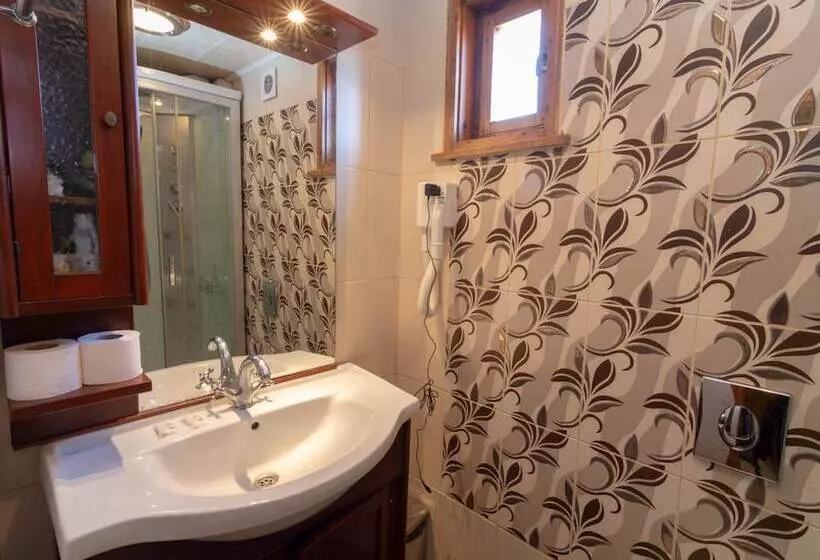 ペンション Fener Guest House