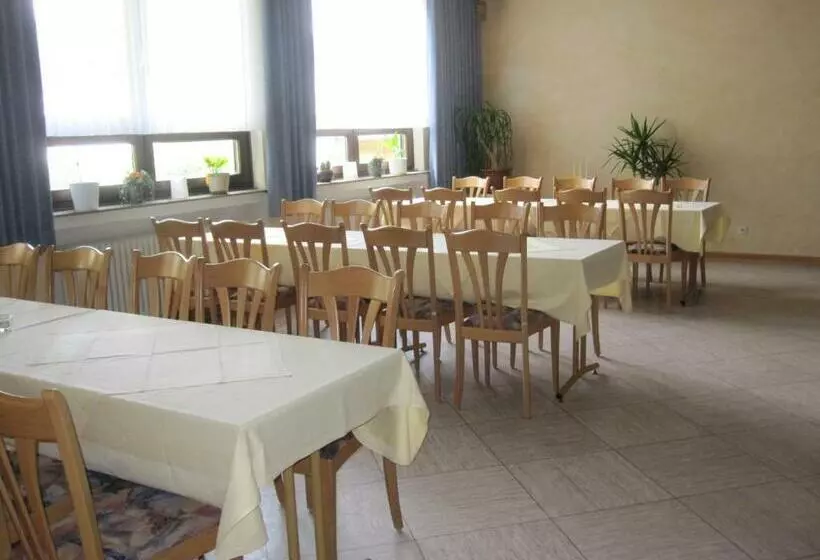 پانسیون Heidi's Art