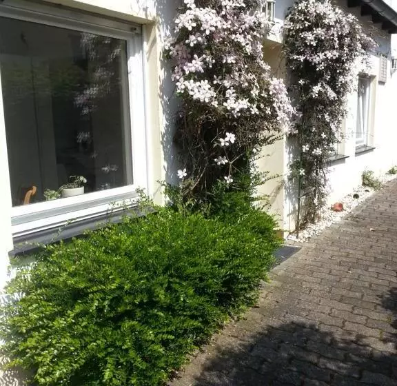 پانسیون Heidi's Art