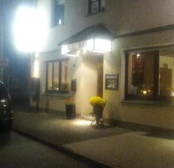 پانسیون Heidi's Art