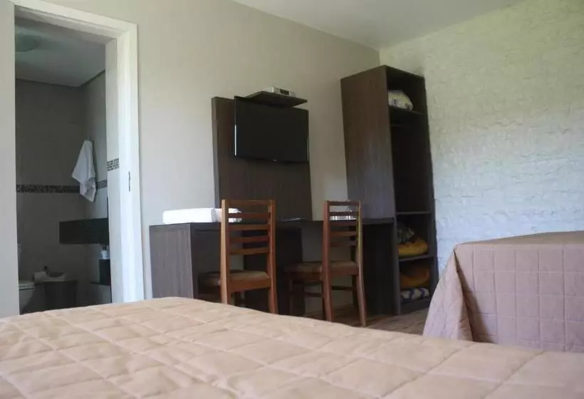 Majatalo Pousada Dos Pinheirais