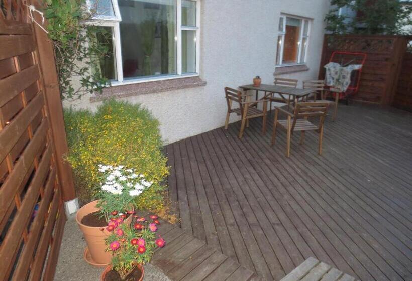 پانسیون Teigur Guesthouse