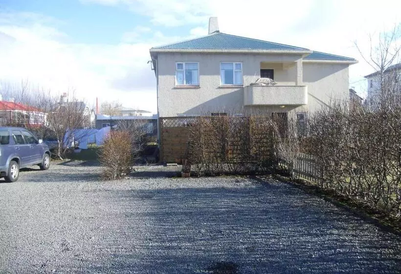 پانسیون Teigur Guesthouse
