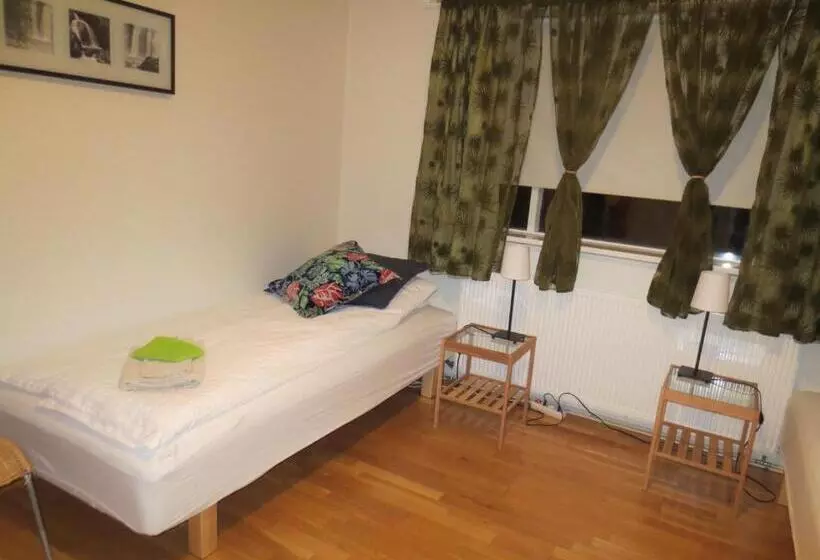 پانسیون Teigur Guesthouse