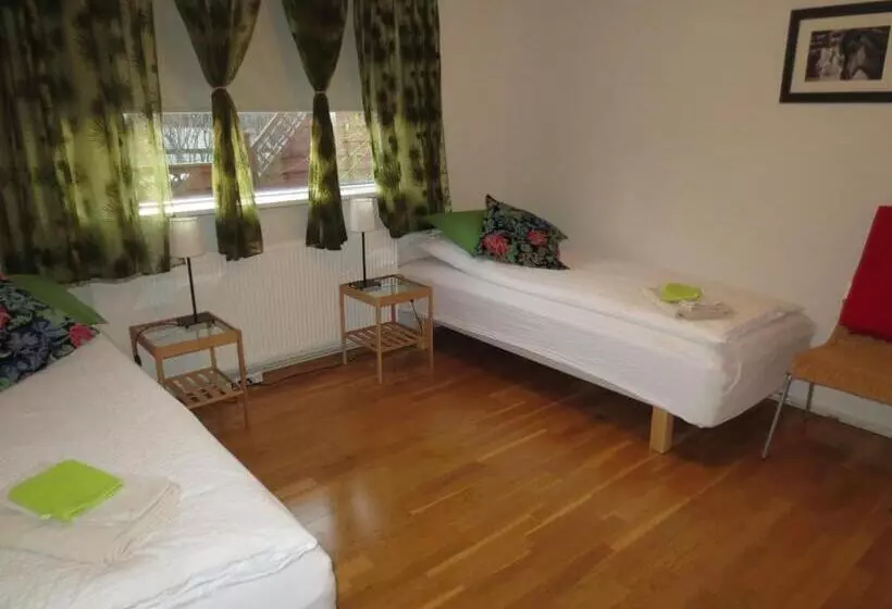 پانسیون Teigur Guesthouse