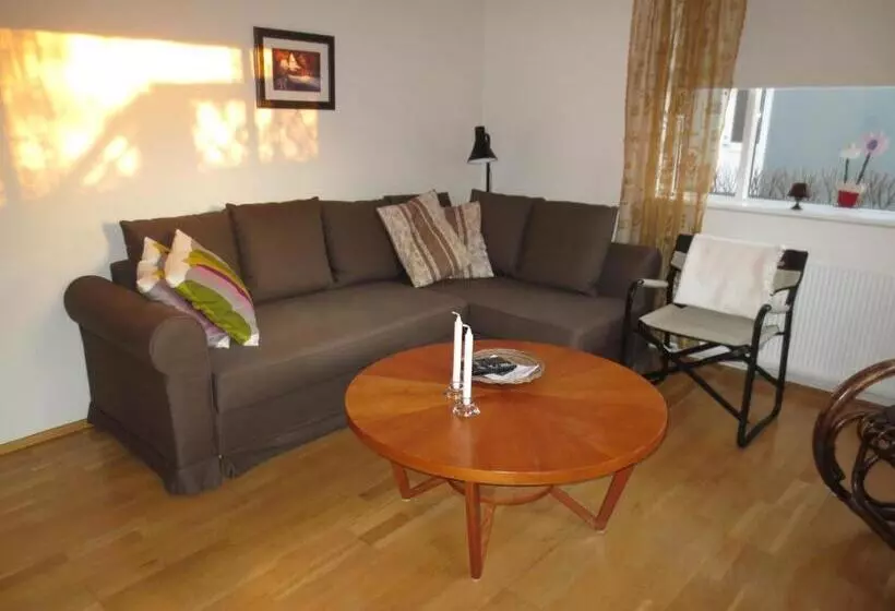 پانسیون Teigur Guesthouse
