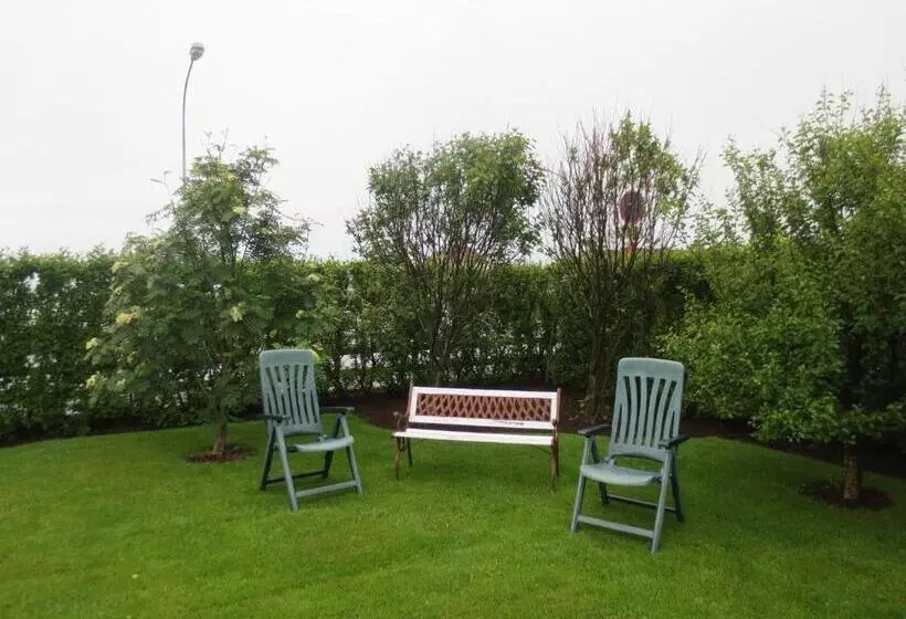 پانسیون Teigur Guesthouse