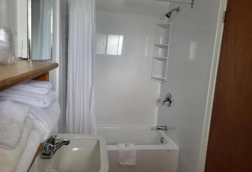 旅馆 Sherbrooke Village Inn