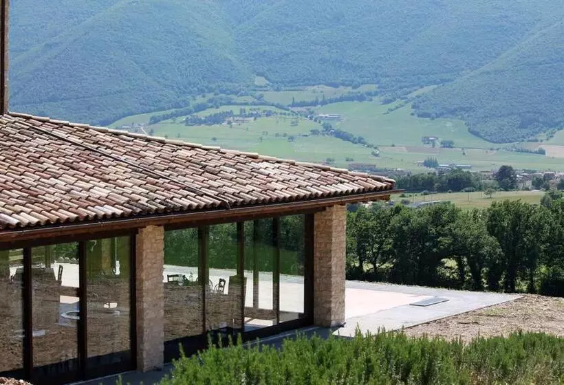هتل Agriturismo Il Casale Degli Amici