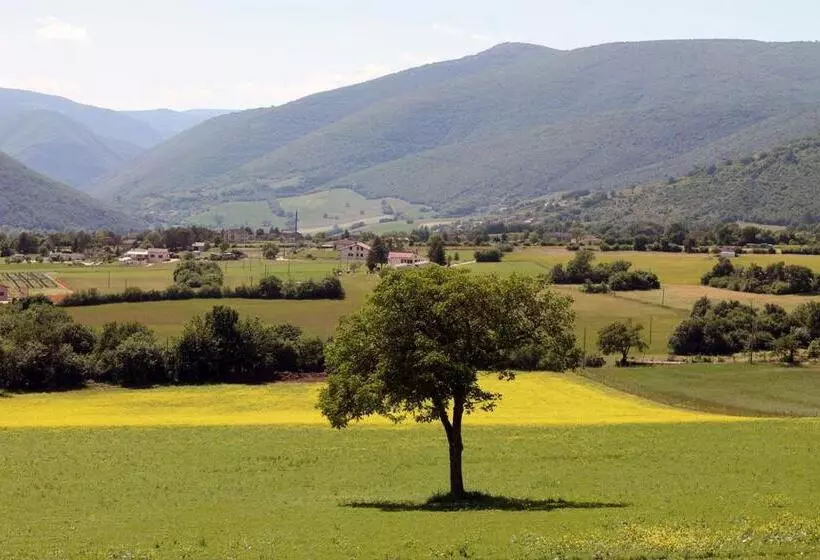 هتل Agriturismo Il Casale Degli Amici