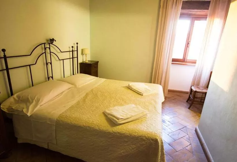 هتل Agriturismo Il Casale Degli Amici