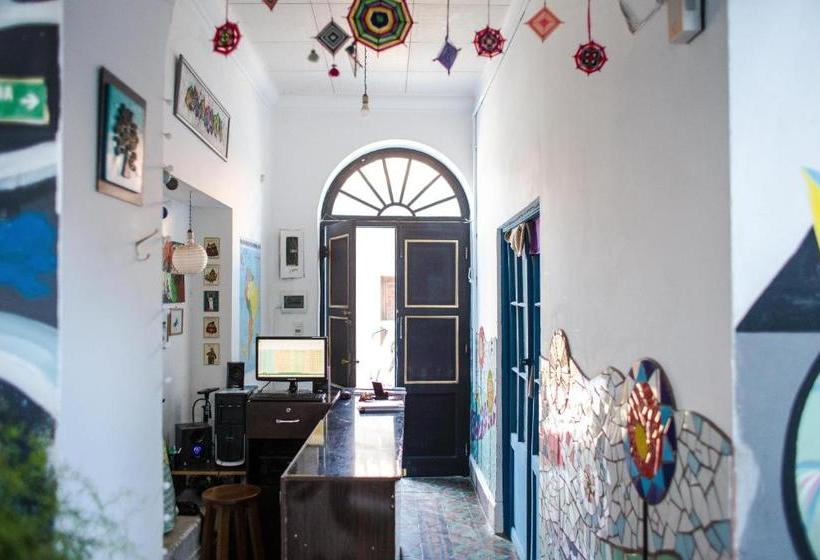 پانسیون Casa Blanca Hostel