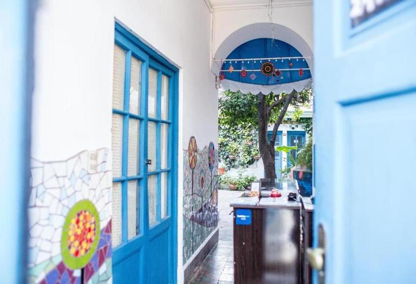 پانسیون Casa Blanca Hostel