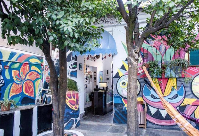 پانسیون Casa Blanca Hostel