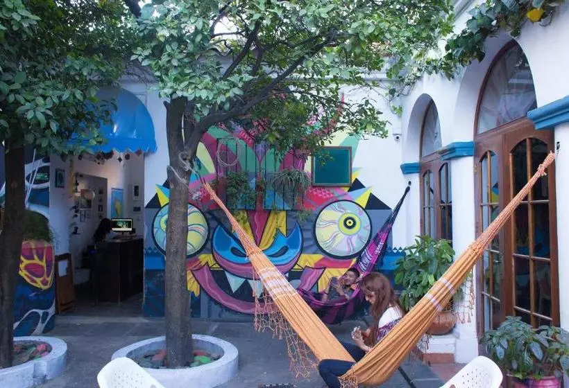 پانسیون Casa Blanca Hostel