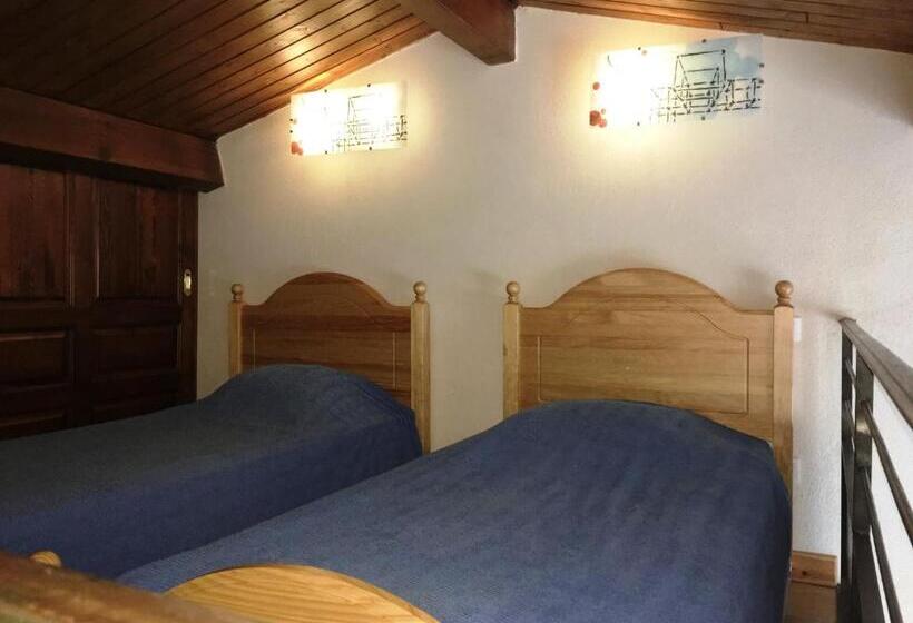 بنسيون Castelia