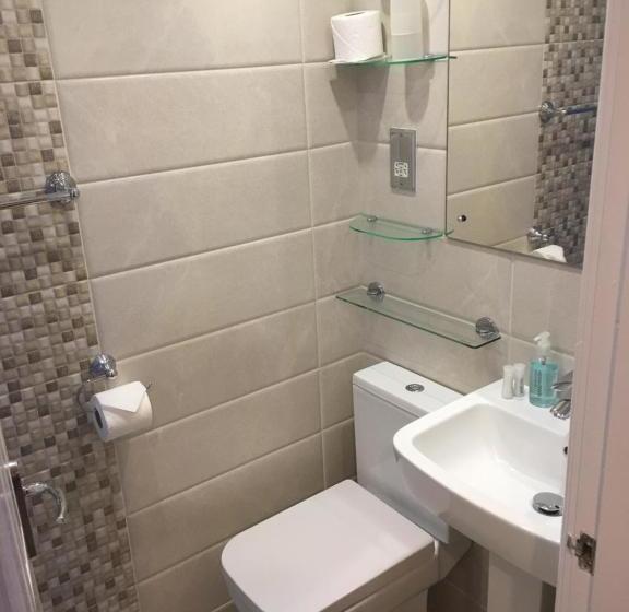 펜션 Ellerdene Guest House