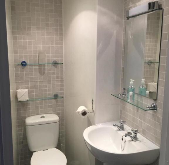 펜션 Ellerdene Guest House