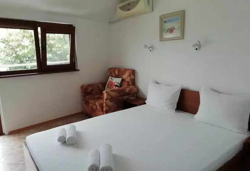 پانسیون Guest House Kera