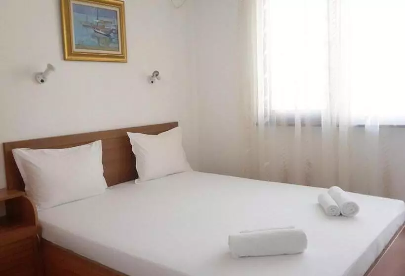 پانسیون Guest House Kera