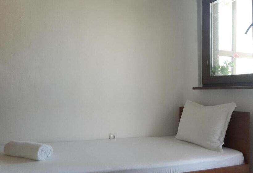 پانسیون Guest House Kera